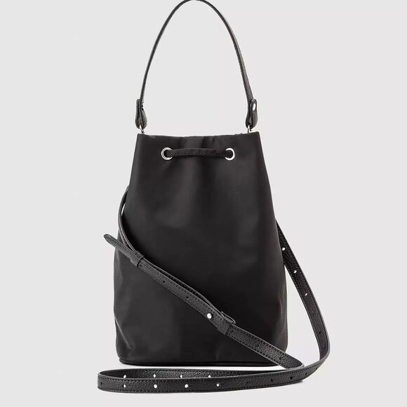Levi's WOMEN'S Black Bucket Bag/NWT - Picture 3 of 15